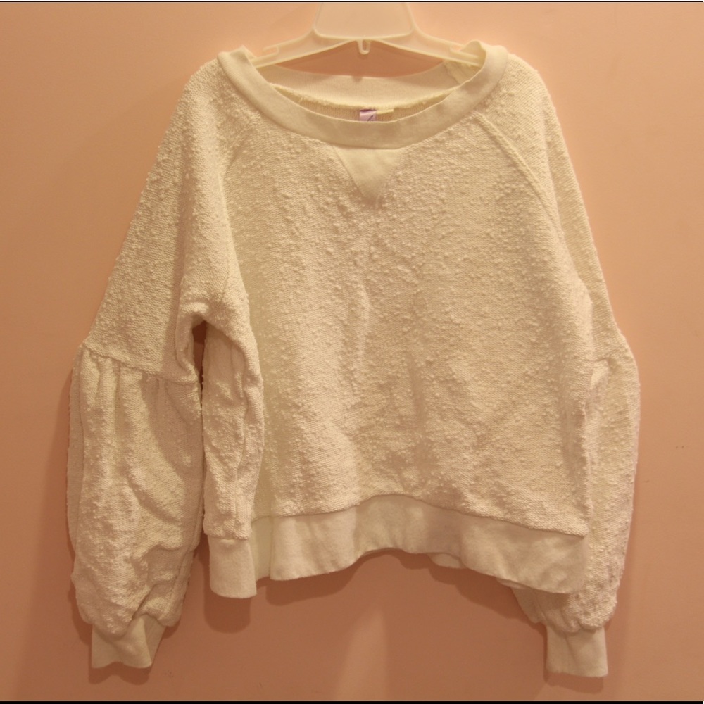 Alga White Sweater Size Small
